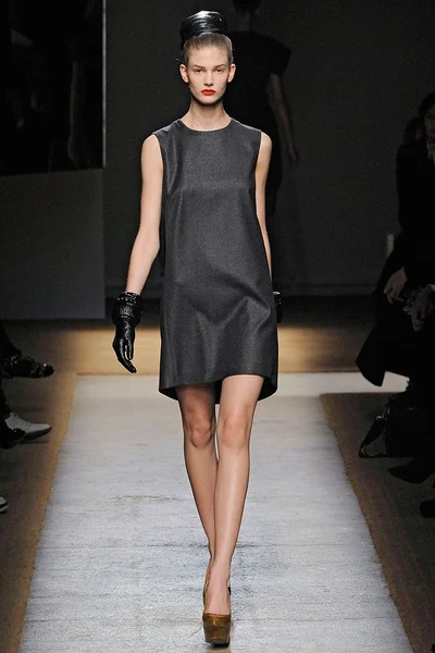 Look 25